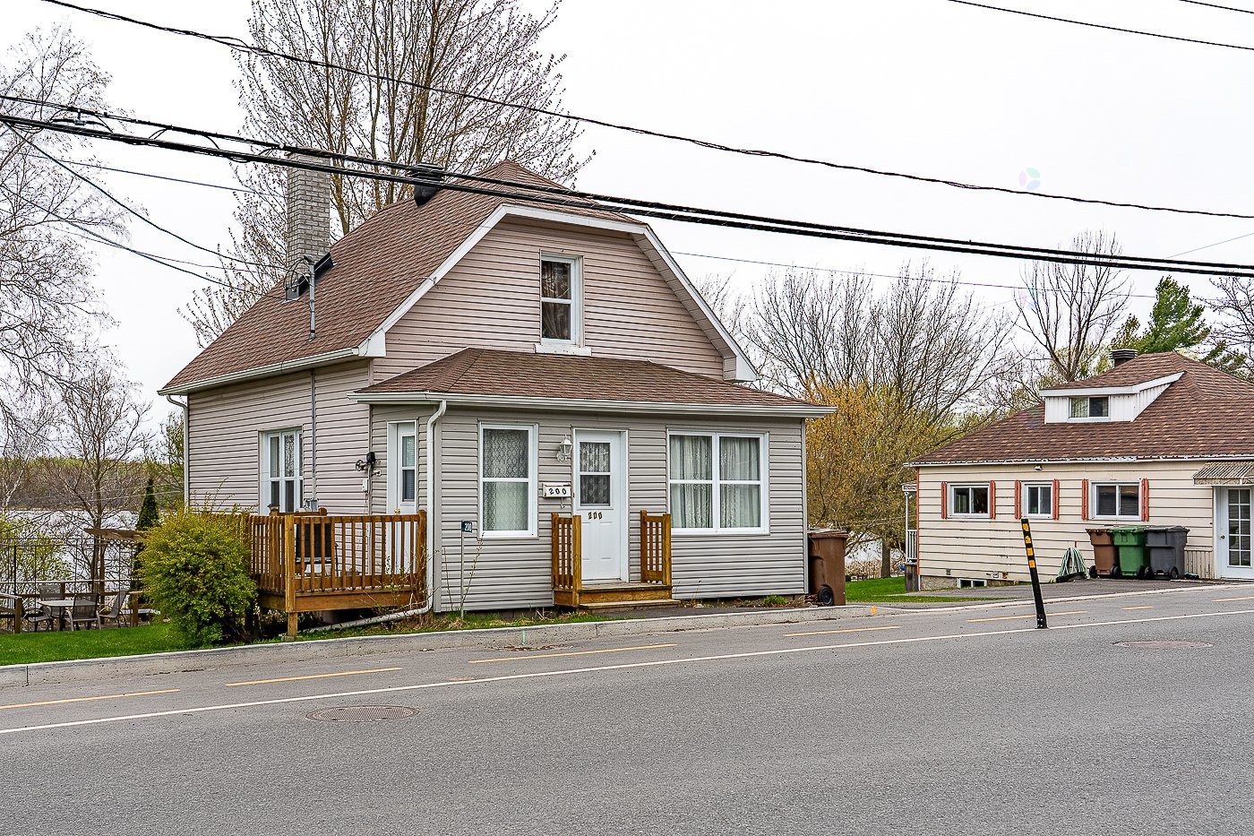 









200


Rue Water

,
Danville,




QC
J0A1A0

