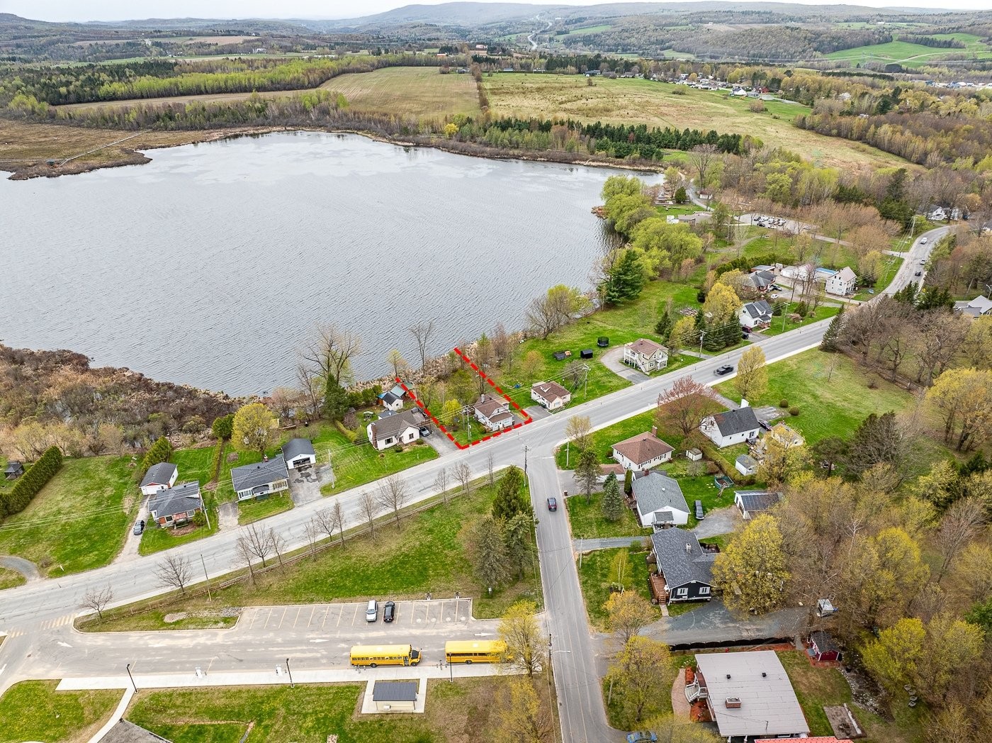 









200


Rue Water

,
Danville,




QC
J0A1A0

