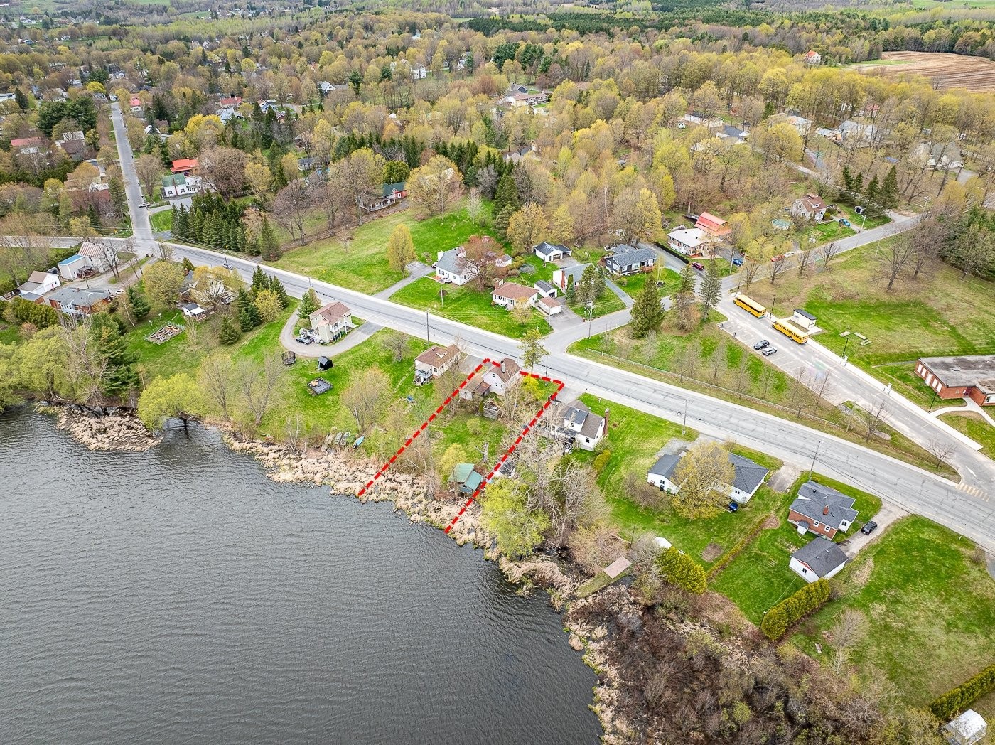 









200


Rue Water

,
Danville,




QC
J0A1A0

