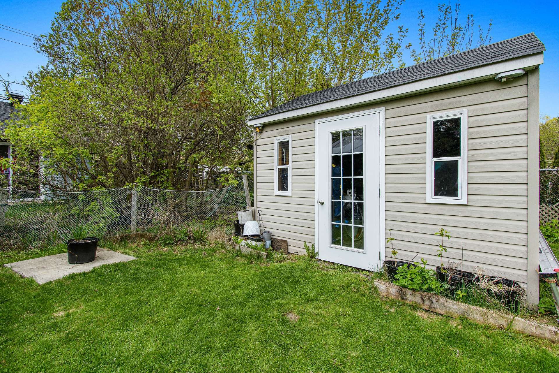 









4


Rue Wales

,
Saint-André-d'Argenteuil,




QC
J0V1X0

