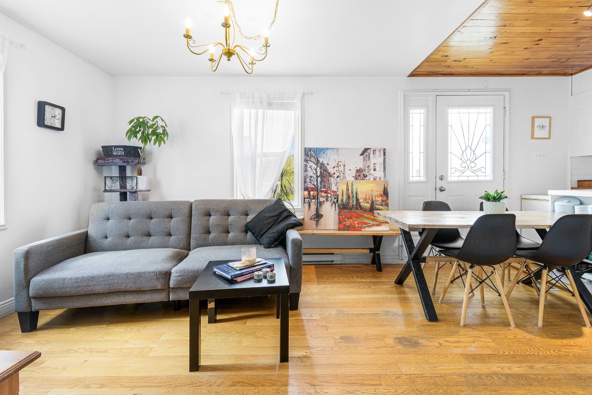 









4


Rue Wales

,
Saint-André-d'Argenteuil,




QC
J0V1X0


