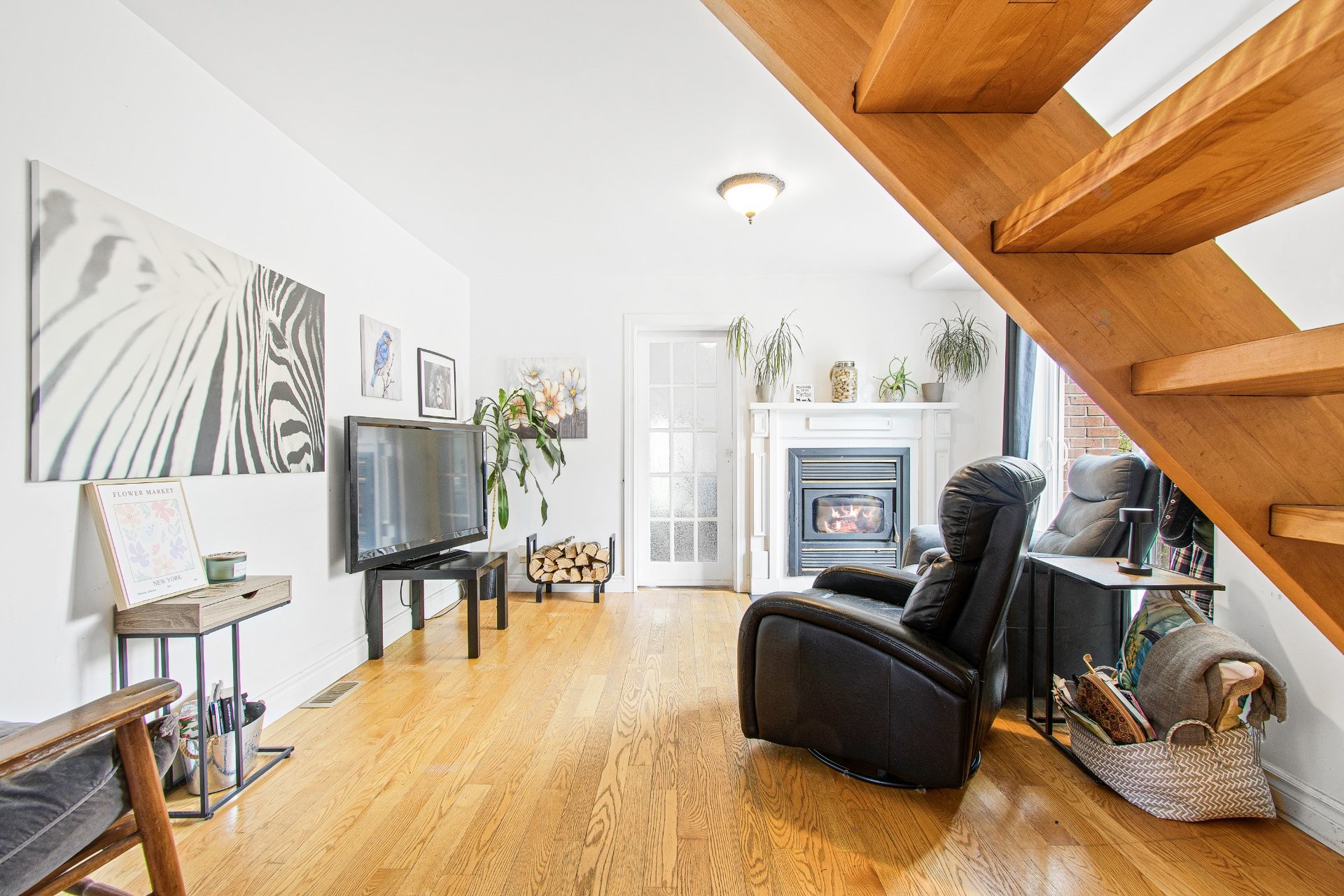 









4


Rue Wales

,
Saint-André-d'Argenteuil,




QC
J0V1X0

