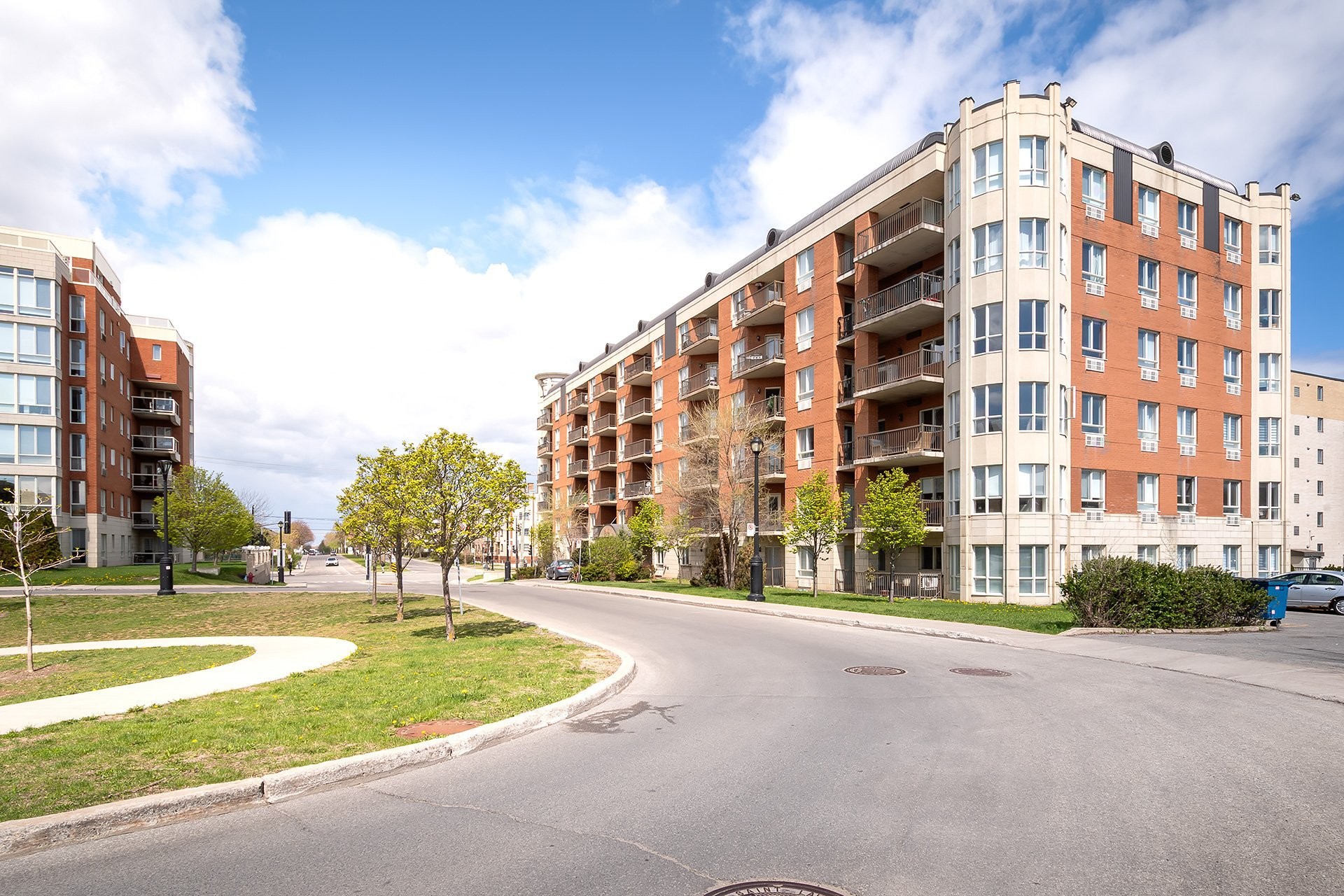 









995


Rue Jules-Poitras

, 610,
Montréal (Saint-Laurent),




QC
H4N3M2

