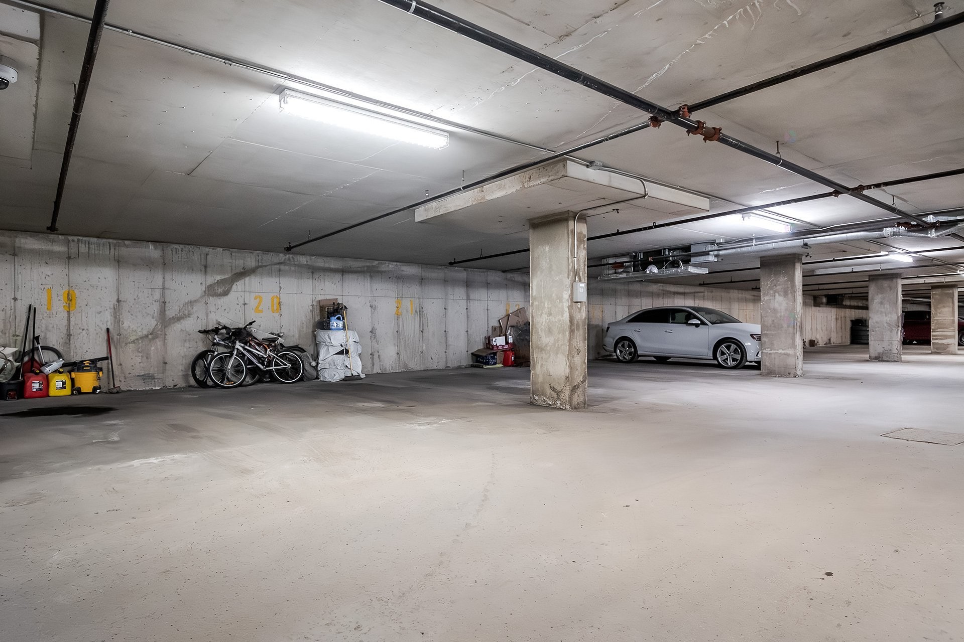 









995


Rue Jules-Poitras

, 610,
Montréal (Saint-Laurent),




QC
H4N3M2

