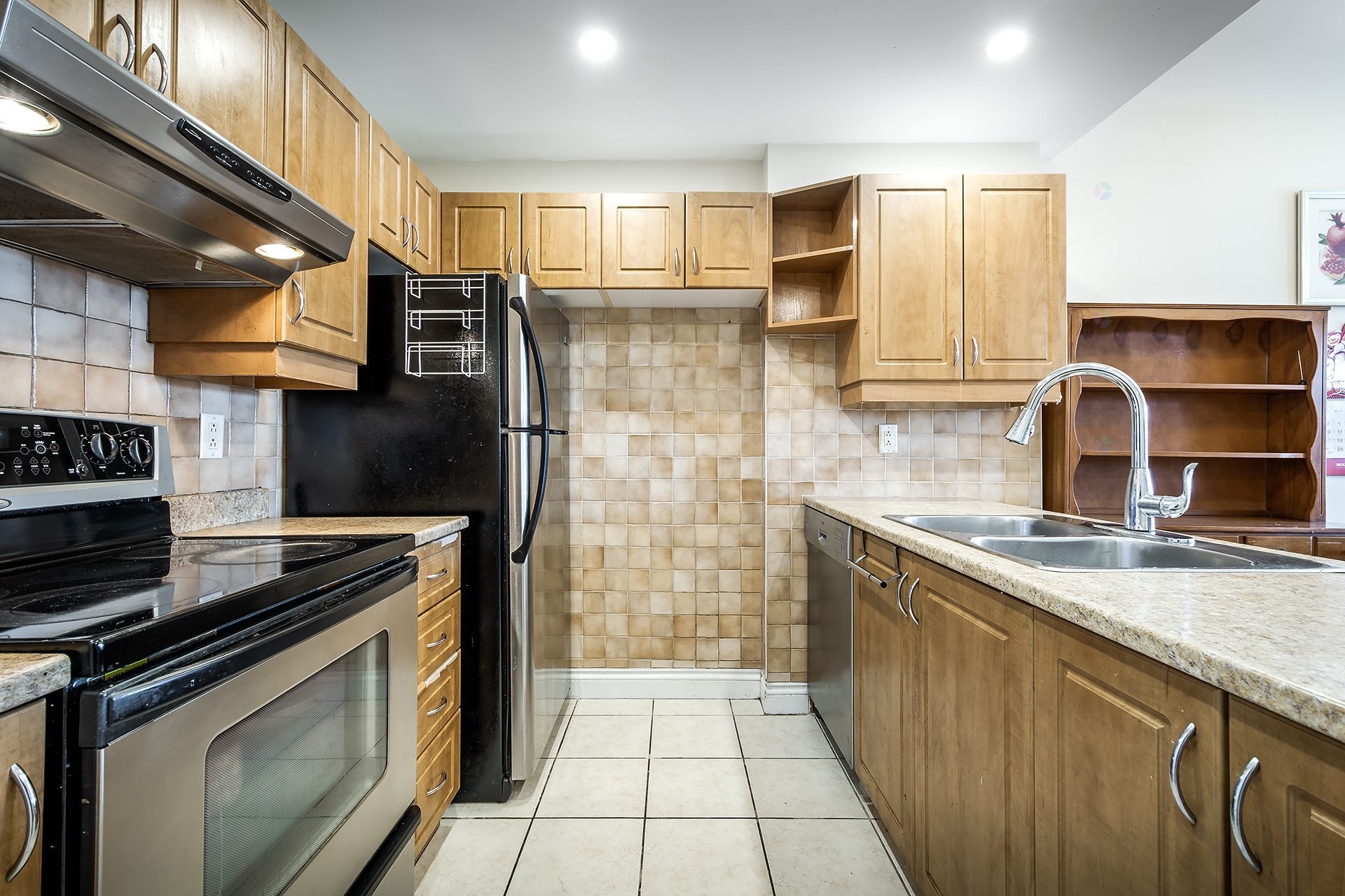 









995


Rue Jules-Poitras

, 610,
Montréal (Saint-Laurent),




QC
H4N3M2

