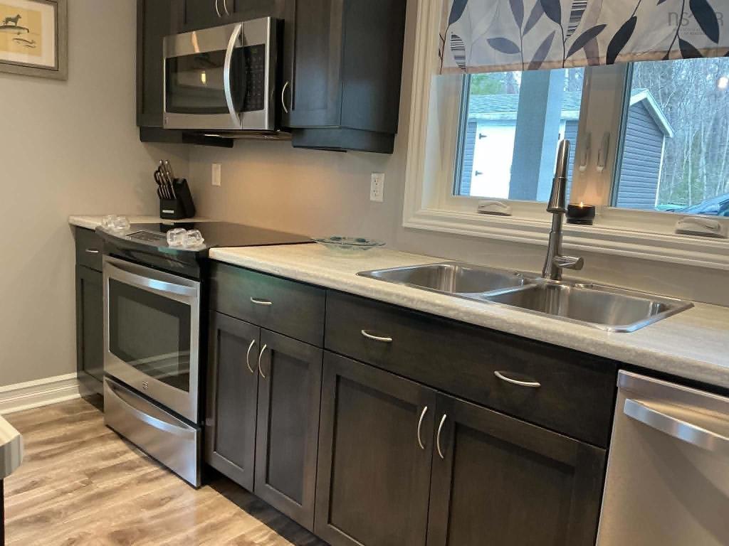 












3279 Highway 3 Highway

,
Brooklyn,




NS
B0J 1H0

