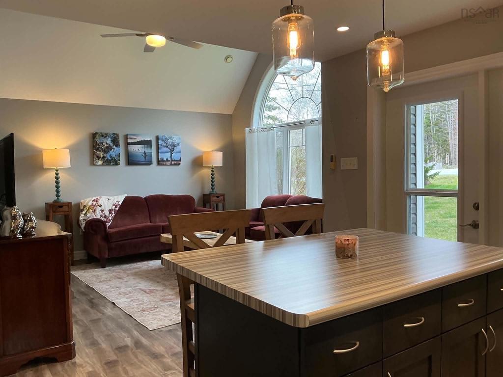 












3279 Highway 3 Highway

,
Brooklyn,




NS
B0J 1H0

