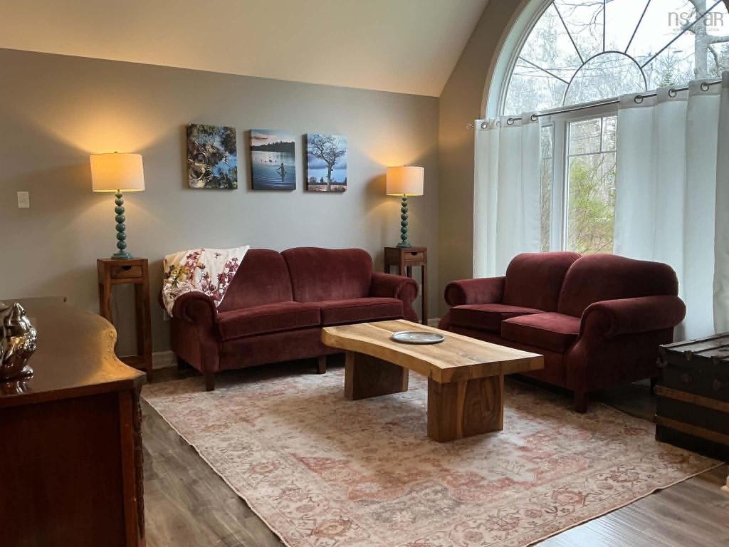 












3279 Highway 3 Highway

,
Brooklyn,




NS
B0J 1H0

