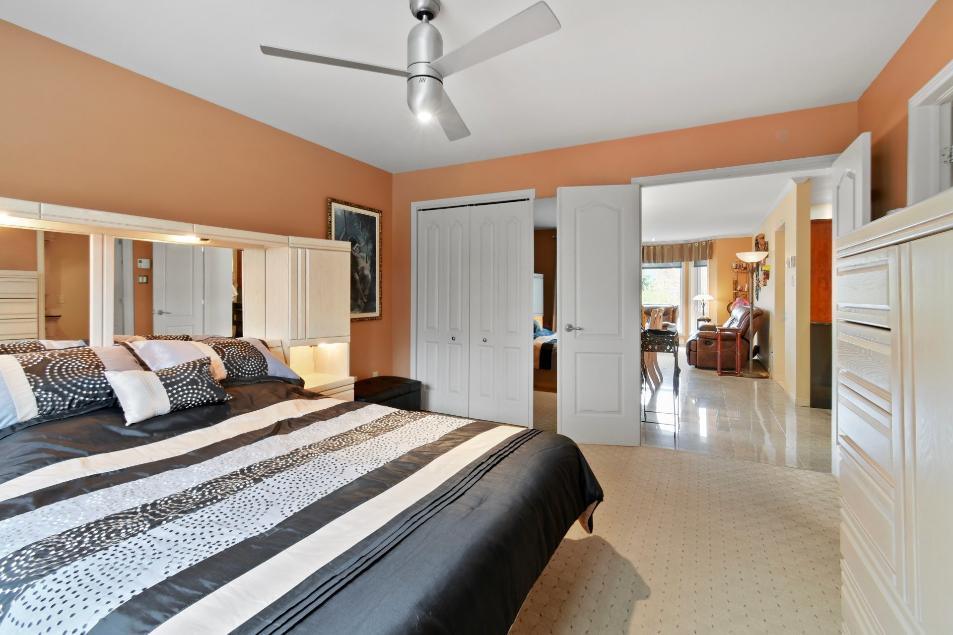 









40


Place le Marronnier

,
Saint-Lambert,




QC
J4S1Z7

