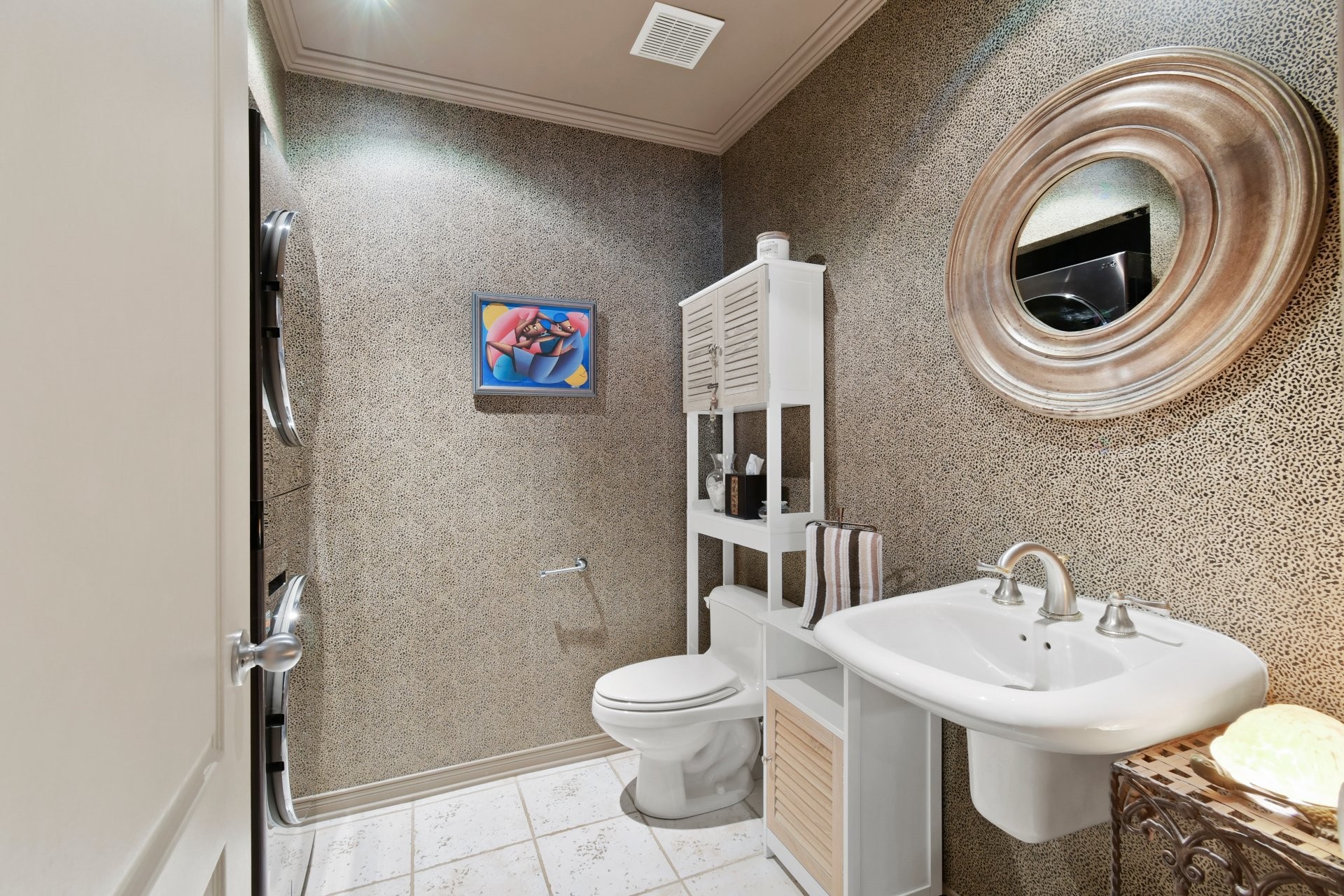 









40


Place le Marronnier

,
Saint-Lambert,




QC
J4S1Z7

