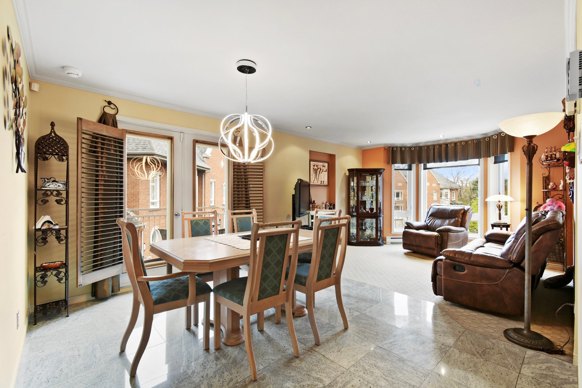 









40


Place le Marronnier

,
Saint-Lambert,




QC
J4S1Z7

