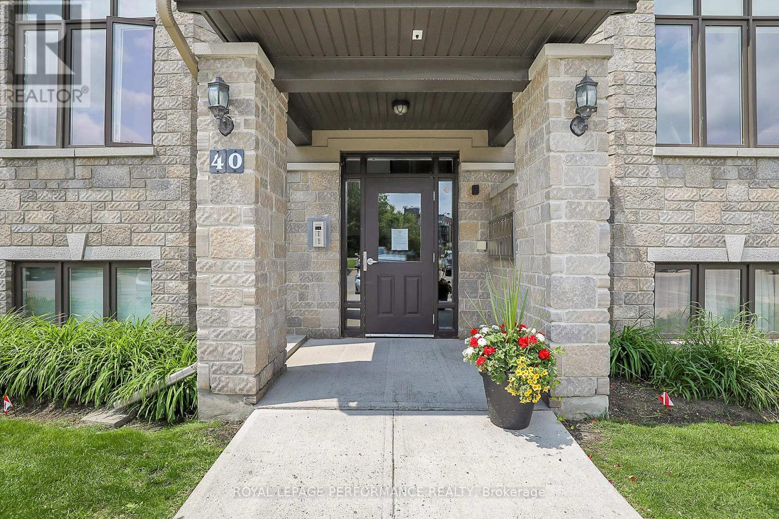 












2 - 40 PRESTIGE CIRCLE

,
Ottawa,




Ontario
K4A0W9

