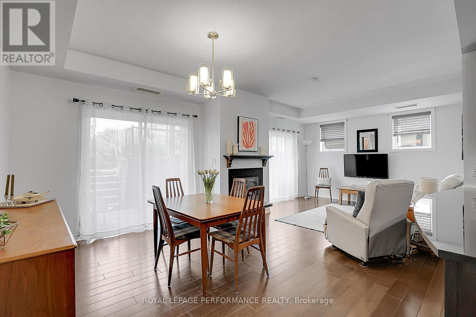 












2 - 40 PRESTIGE CIRCLE

,
Ottawa,




Ontario
K4A0W9

