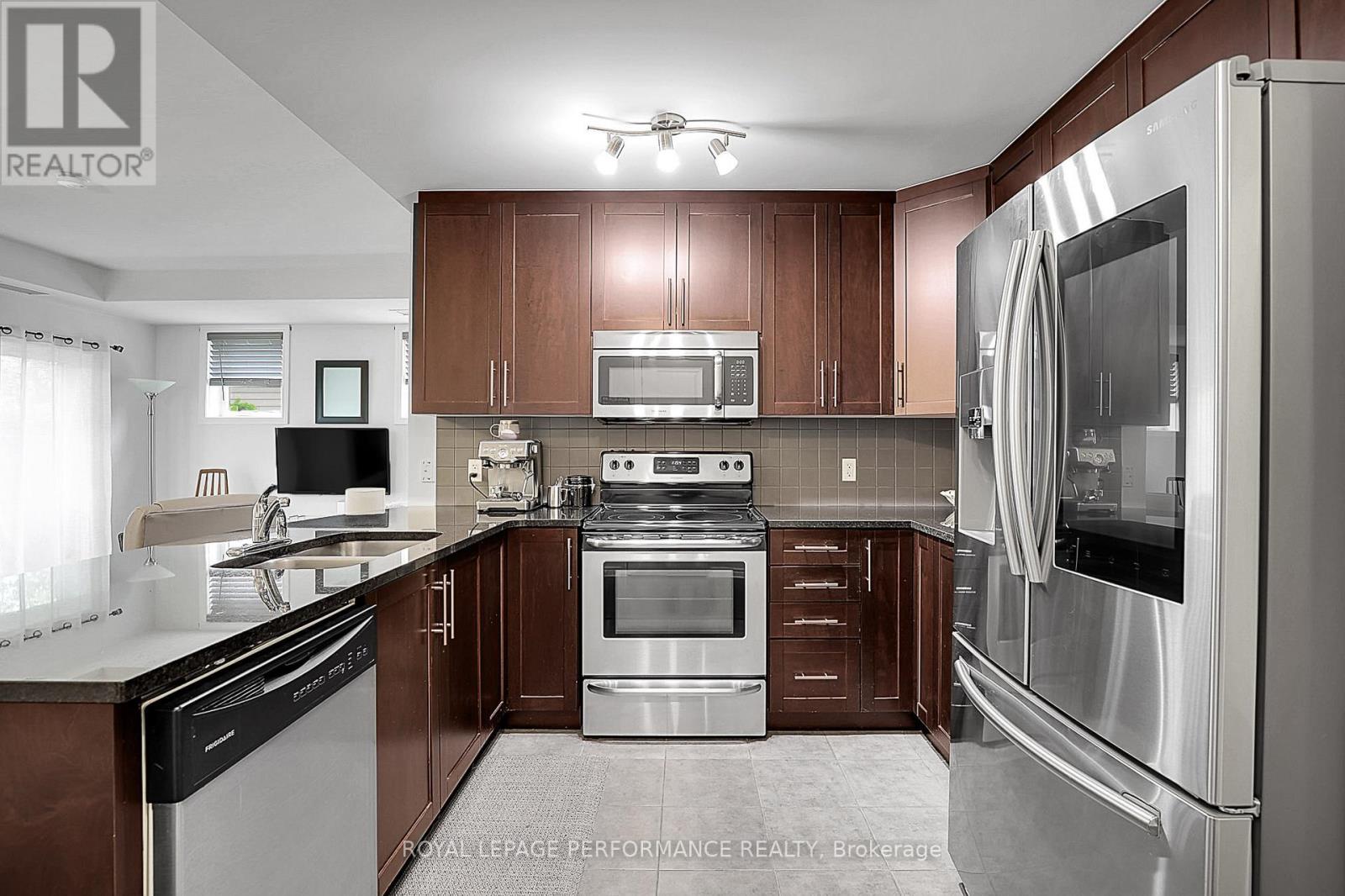 












2 - 40 PRESTIGE CIRCLE

,
Ottawa,




Ontario
K4A0W9

