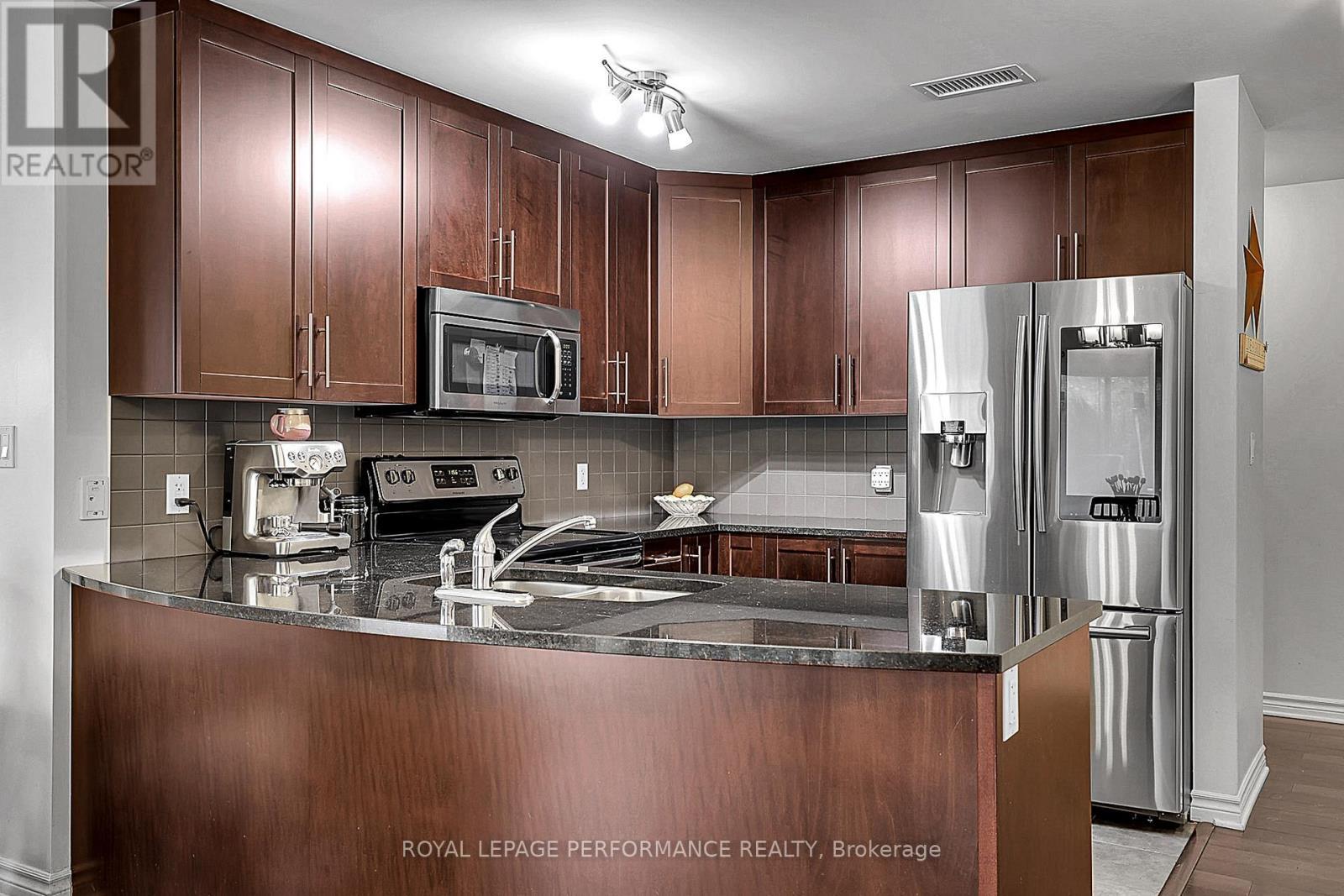 












2 - 40 PRESTIGE CIRCLE

,
Ottawa,




Ontario
K4A0W9

