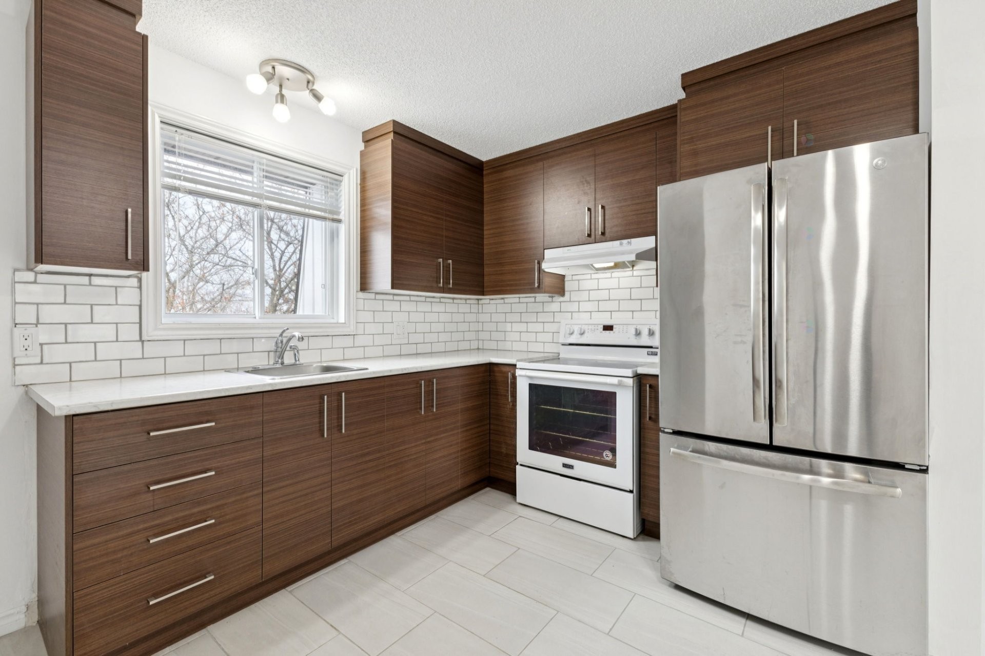 









168


Rue Lamarche

, 7,
Gatineau (Gatineau),




QC
J8T5C5


