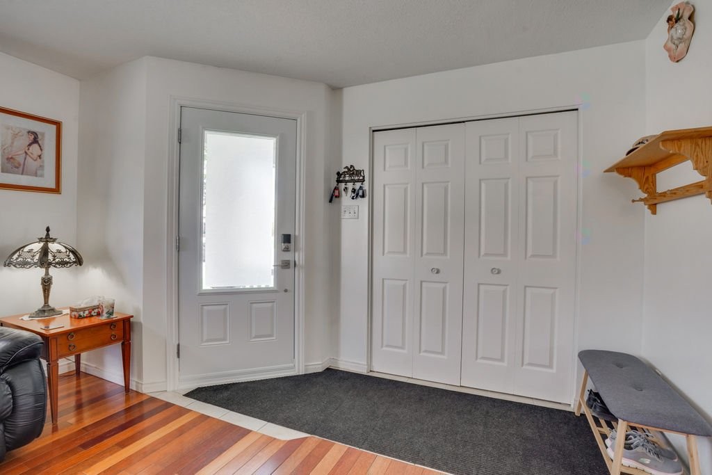 









494


Rue A.-Gibeault

,
Gatineau (Gatineau),




QC
J8R2S2

