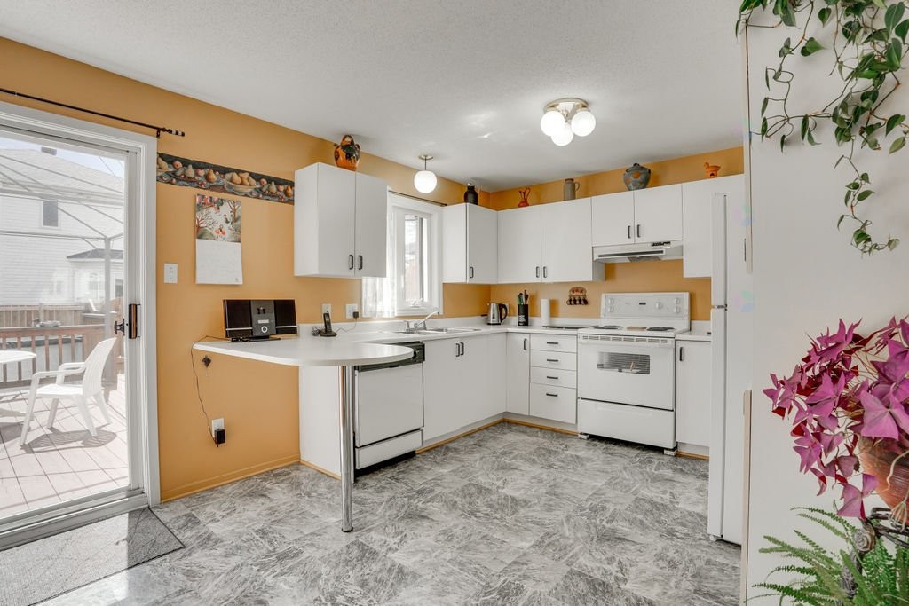 









494


Rue A.-Gibeault

,
Gatineau (Gatineau),




QC
J8R2S2

