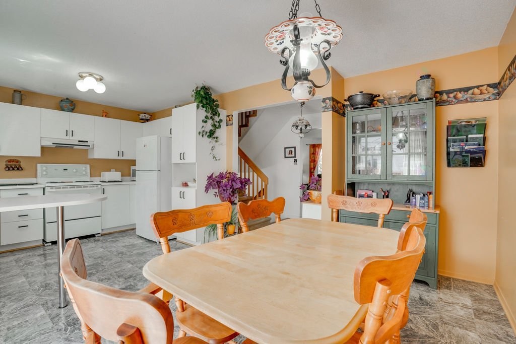









494


Rue A.-Gibeault

,
Gatineau (Gatineau),




QC
J8R2S2

