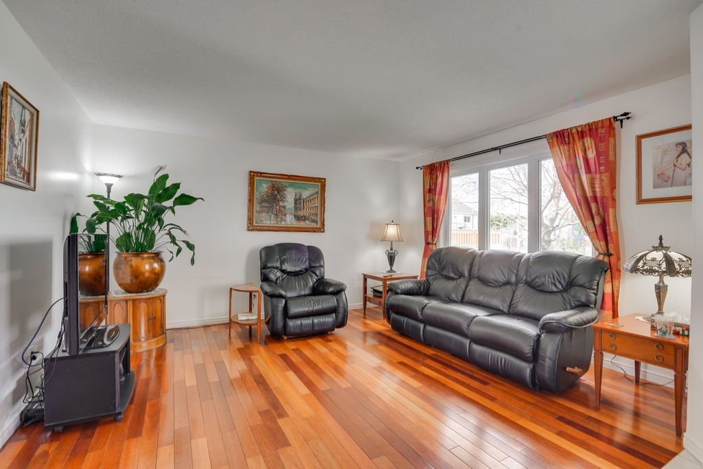 









494


Rue A.-Gibeault

,
Gatineau (Gatineau),




QC
J8R2S2

