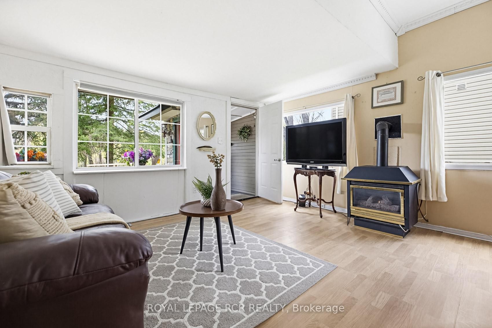 









13


Old Pavilion

Road,
Caledon,




ON
L7C 3J8


