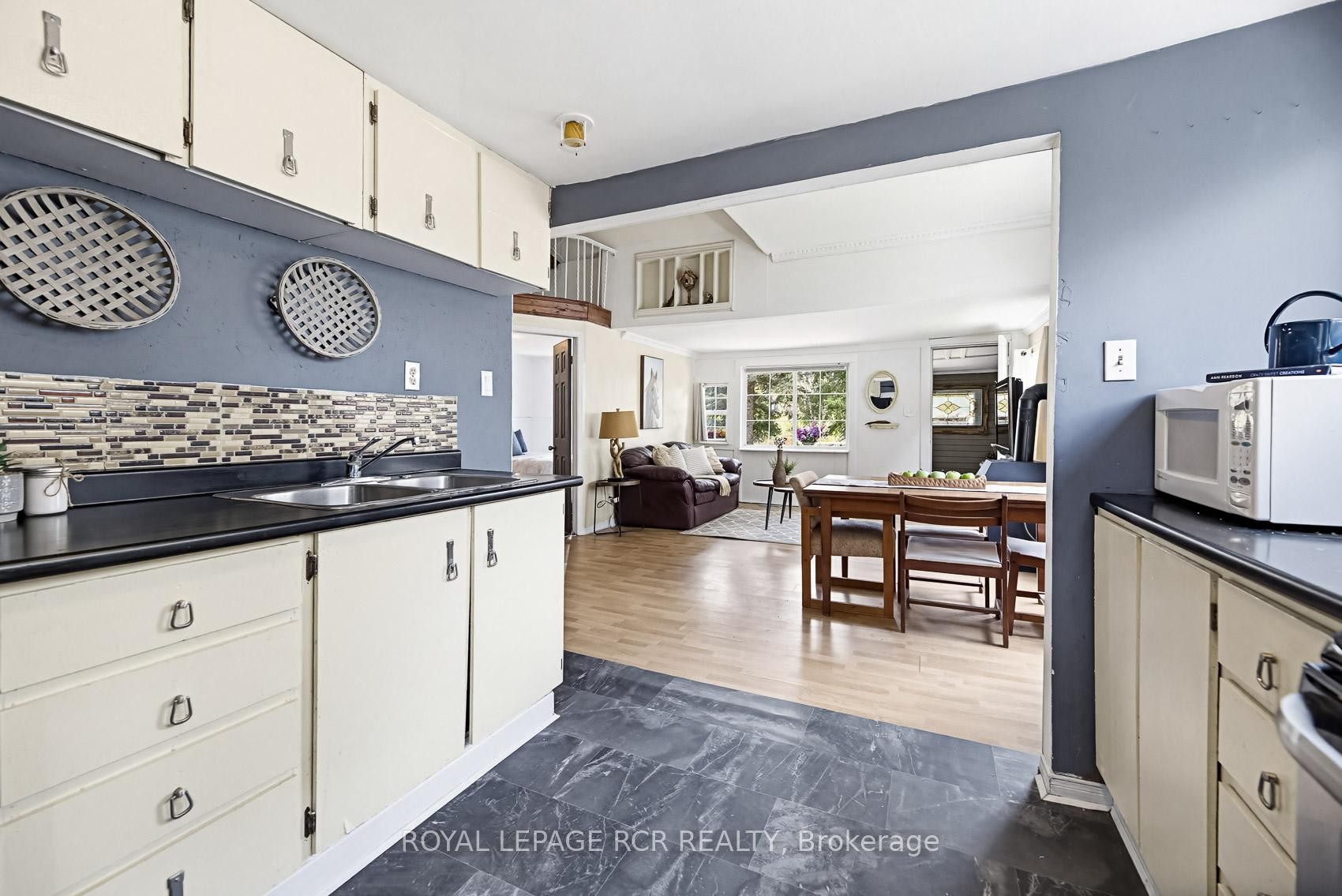 









13


Old Pavilion

Road,
Caledon,




ON
L7C 3J8

