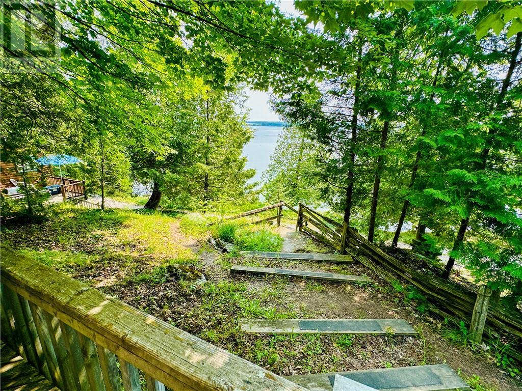 












544 Ketchankookem Trail

,
Mindemoya, Manitoulin Island,




Ontario
P0P1S0

