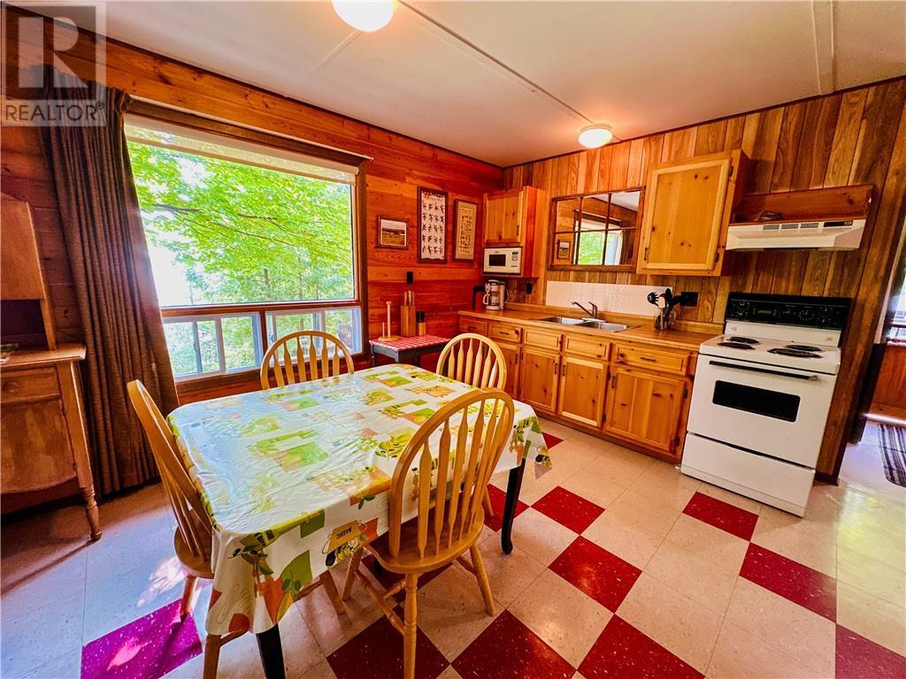 












544 Ketchankookem Trail

,
Mindemoya, Manitoulin Island,




Ontario
P0P1S0

