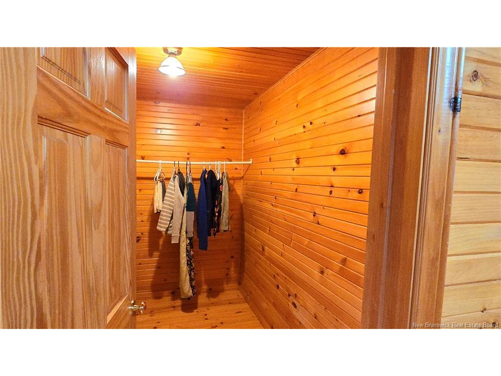 









41


McNeil

,
Sea Side,




NB
E8G 1T2

