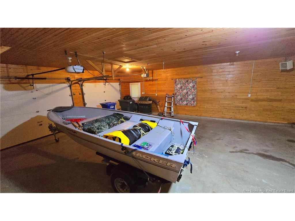 









41


McNeil

,
Sea Side,




NB
E8G 1T2

