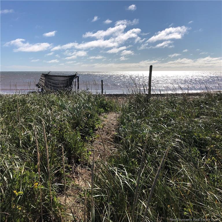 









Lot


Chemin Malbay

,
Miscou,







NB
E8T 2E4

