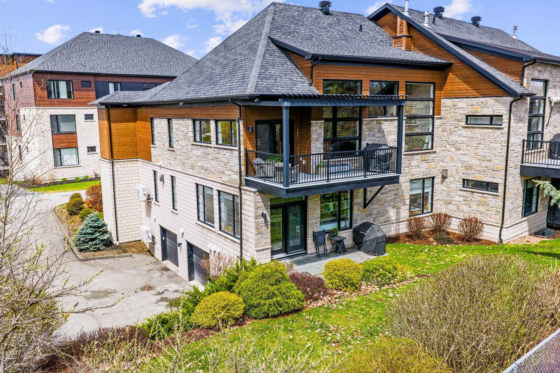









2600


Rue Sylvestre

, 106,
Sherbrooke (Les Nations),




QC
J1J0A5

