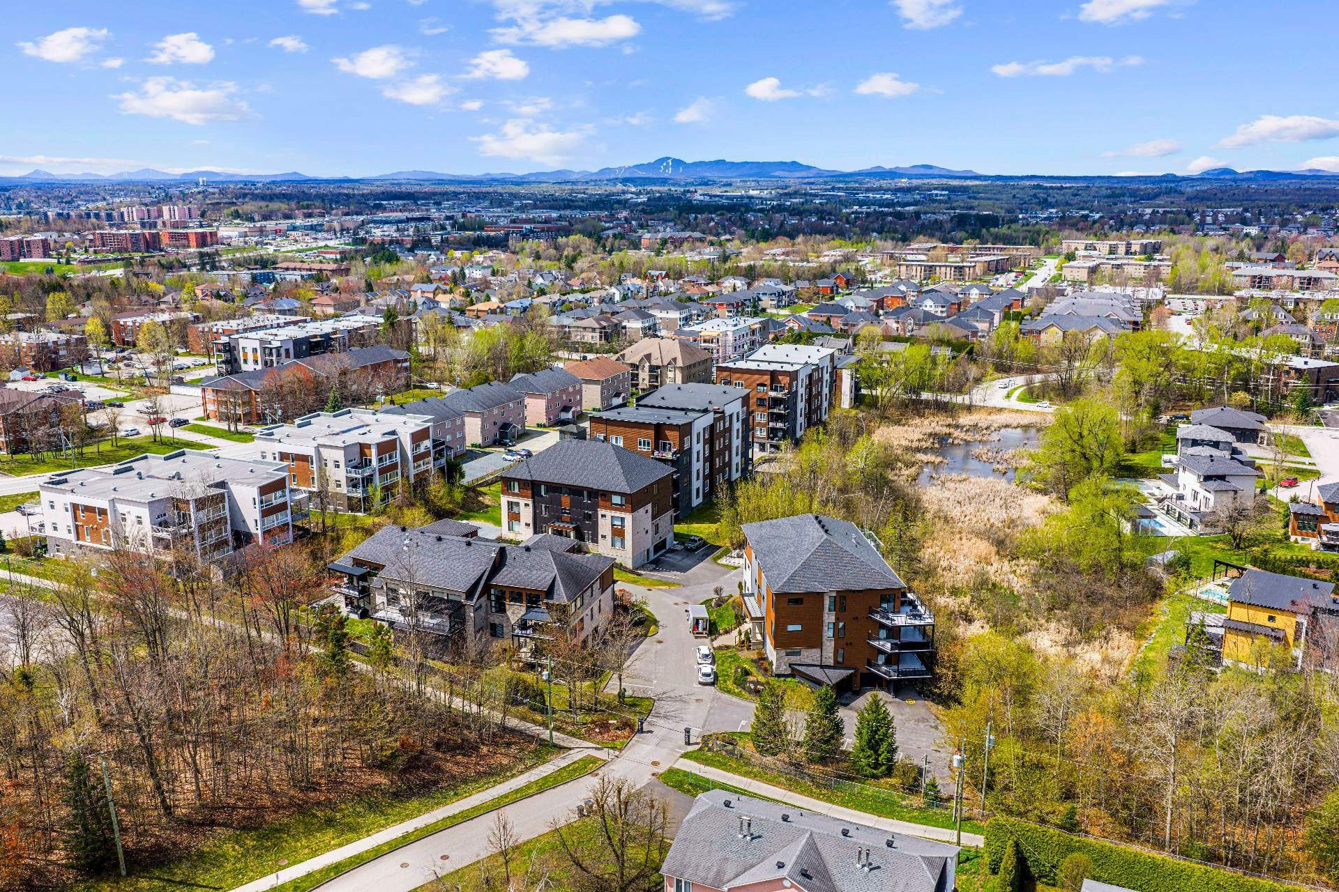 









2600


Rue Sylvestre

, 106,
Sherbrooke (Les Nations),




QC
J1J0A5

