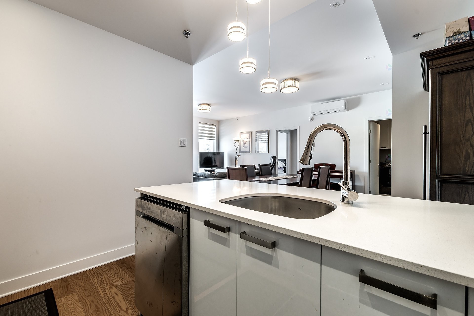 









5200


Av. Gatineau

, A409,
Montréal (Côte-des-Neiges/Notre-Dame-de-Grâce),




QC
H3T1W9

