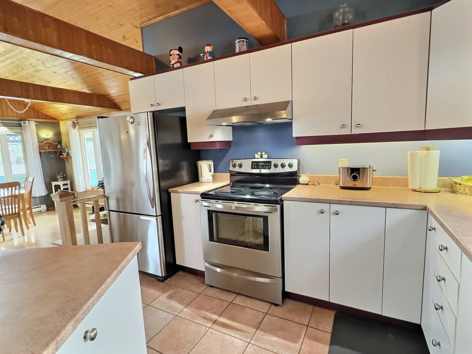 









624


Ch. du Lac-Cameron

,
Saint-Eugène-de-Guigues,




QC
J0Z3B0

