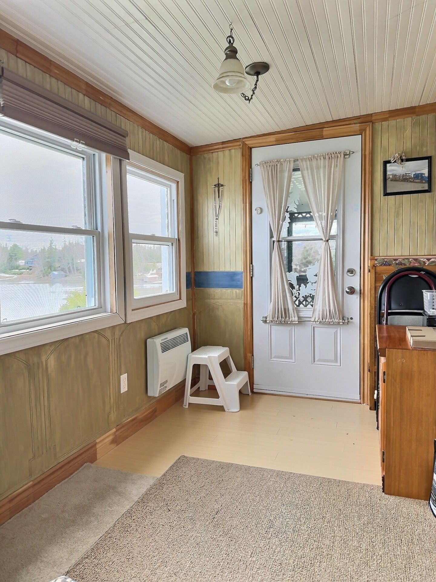 









624


Ch. du Lac-Cameron

,
Saint-Eugène-de-Guigues,




QC
J0Z3B0

