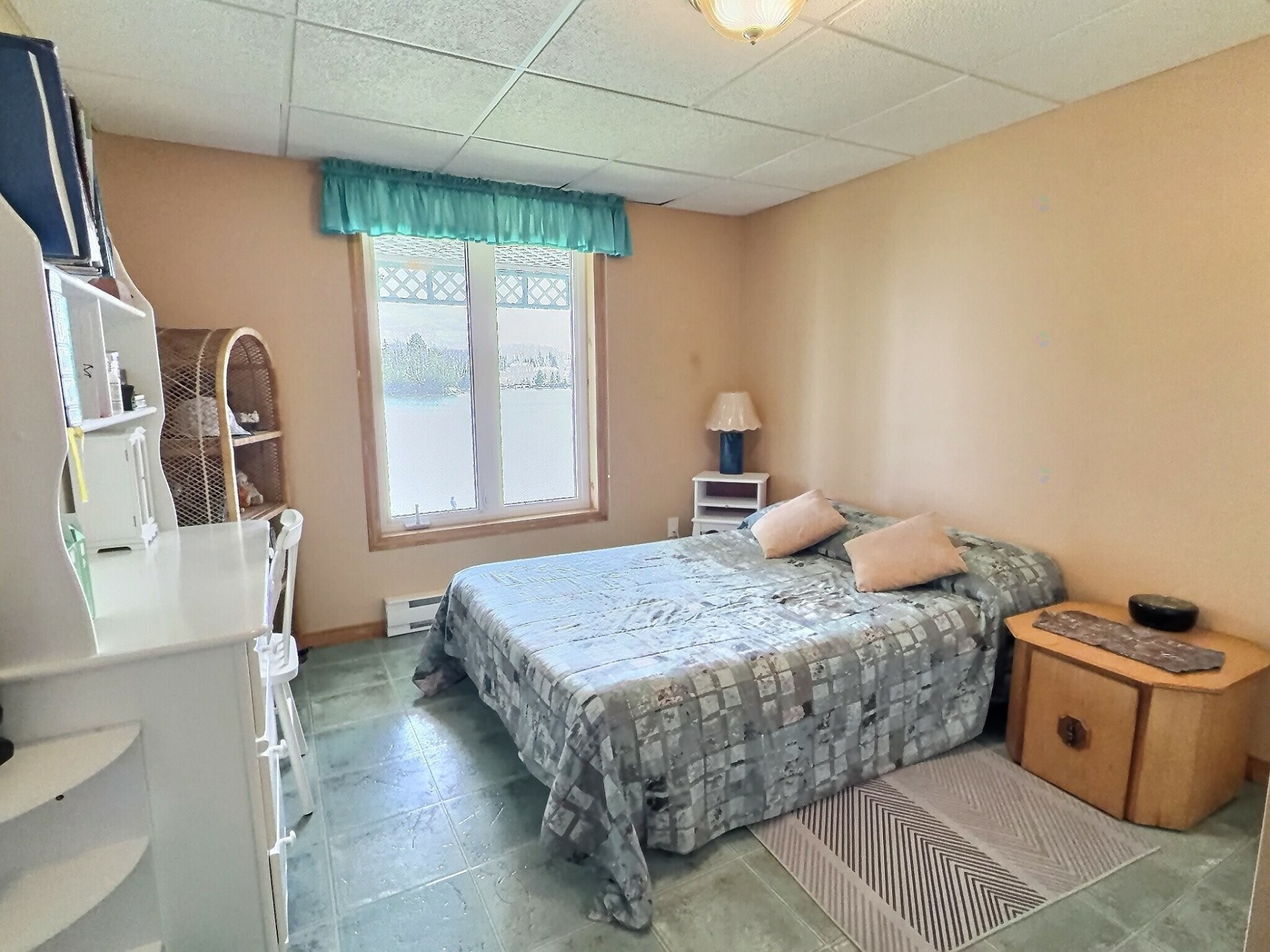 









624


Ch. du Lac-Cameron

,
Saint-Eugène-de-Guigues,




QC
J0Z3B0

