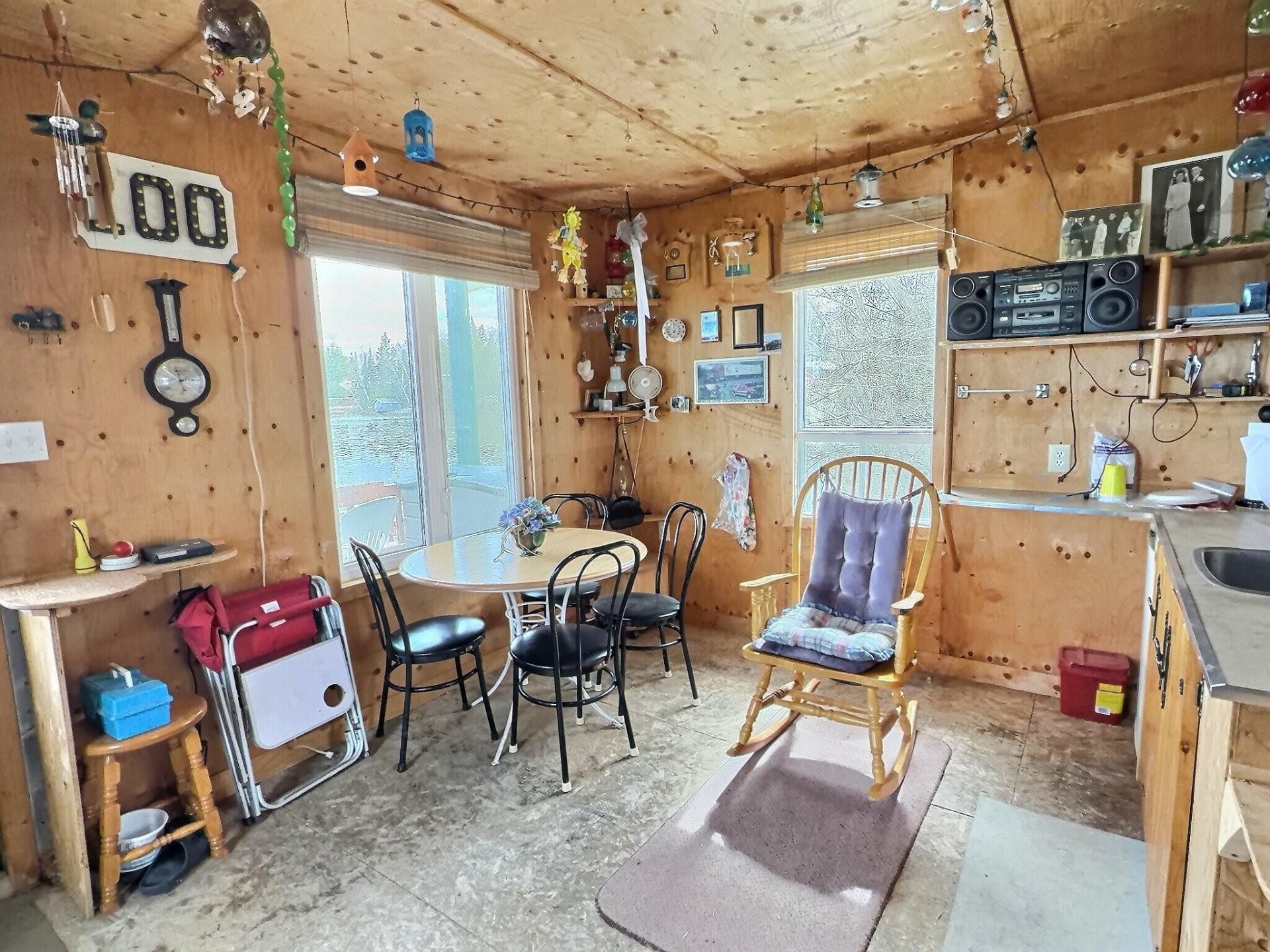 









624


Ch. du Lac-Cameron

,
Saint-Eugène-de-Guigues,




QC
J0Z3B0

