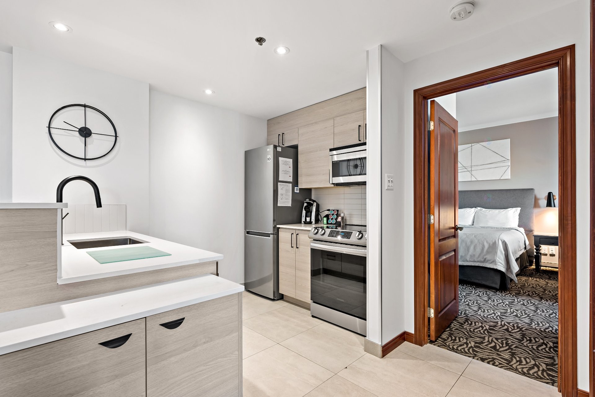









150


Ch. au Pied-de-la-Montagne

, 314-D,
Mont-Tremblant,




QC
J8E3M2

