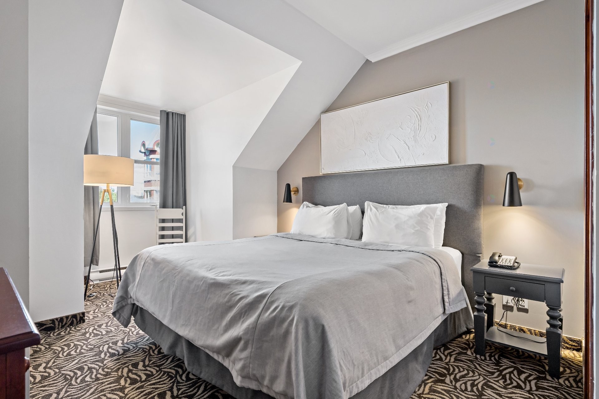 









150


Ch. au Pied-de-la-Montagne

, 314-D,
Mont-Tremblant,




QC
J8E3M2

