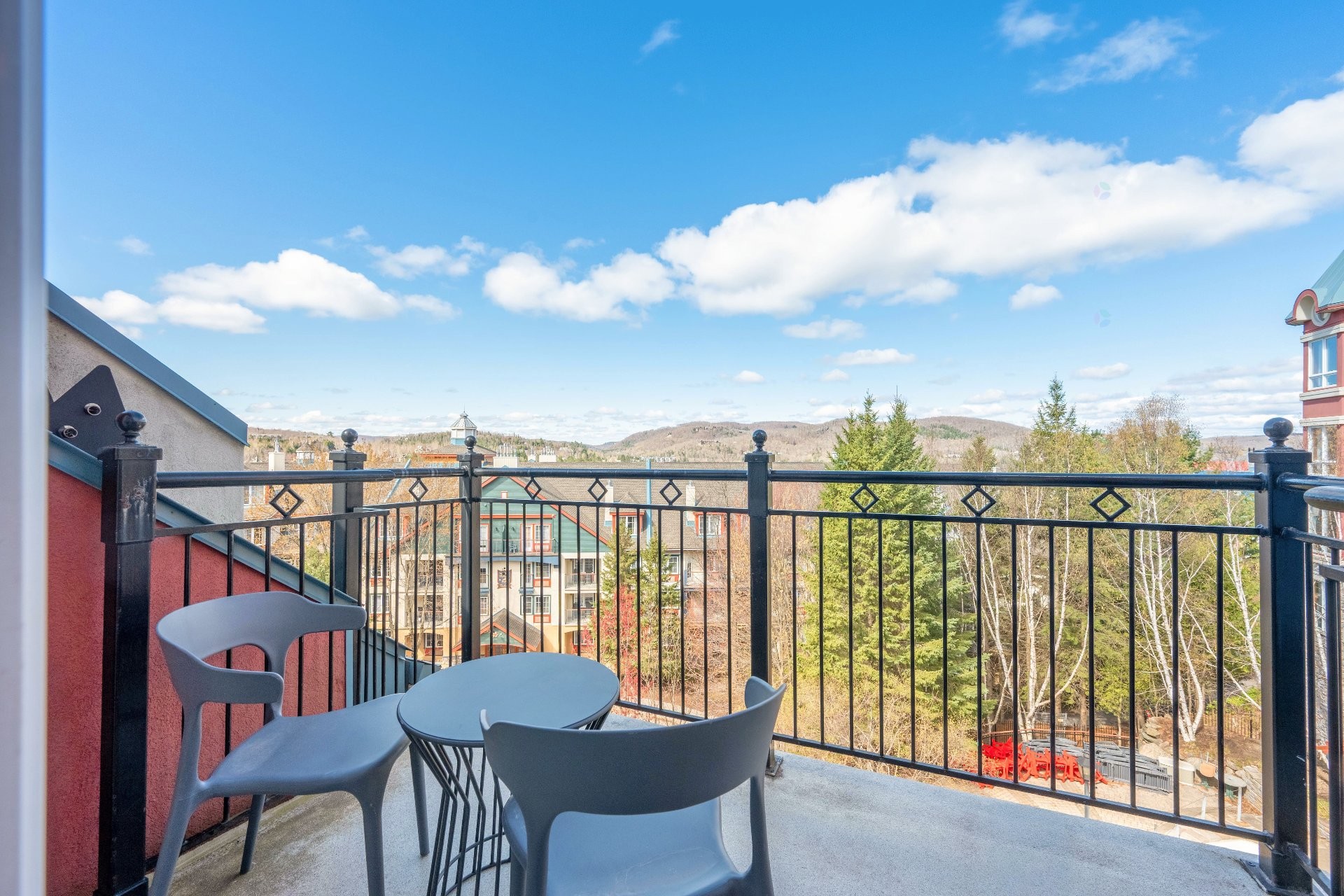 









150


Ch. au Pied-de-la-Montagne

, 314-D,
Mont-Tremblant,




QC
J8E3M2

