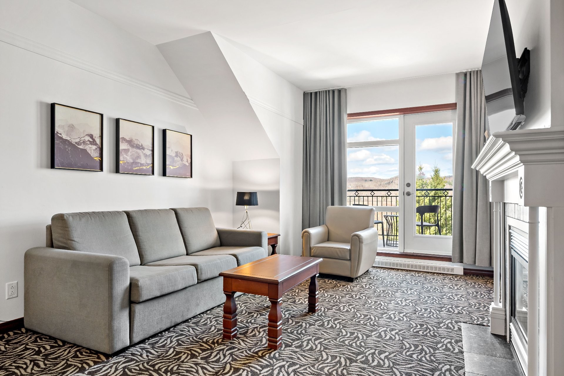 









150


Ch. au Pied-de-la-Montagne

, 314-D,
Mont-Tremblant,




QC
J8E3M2

