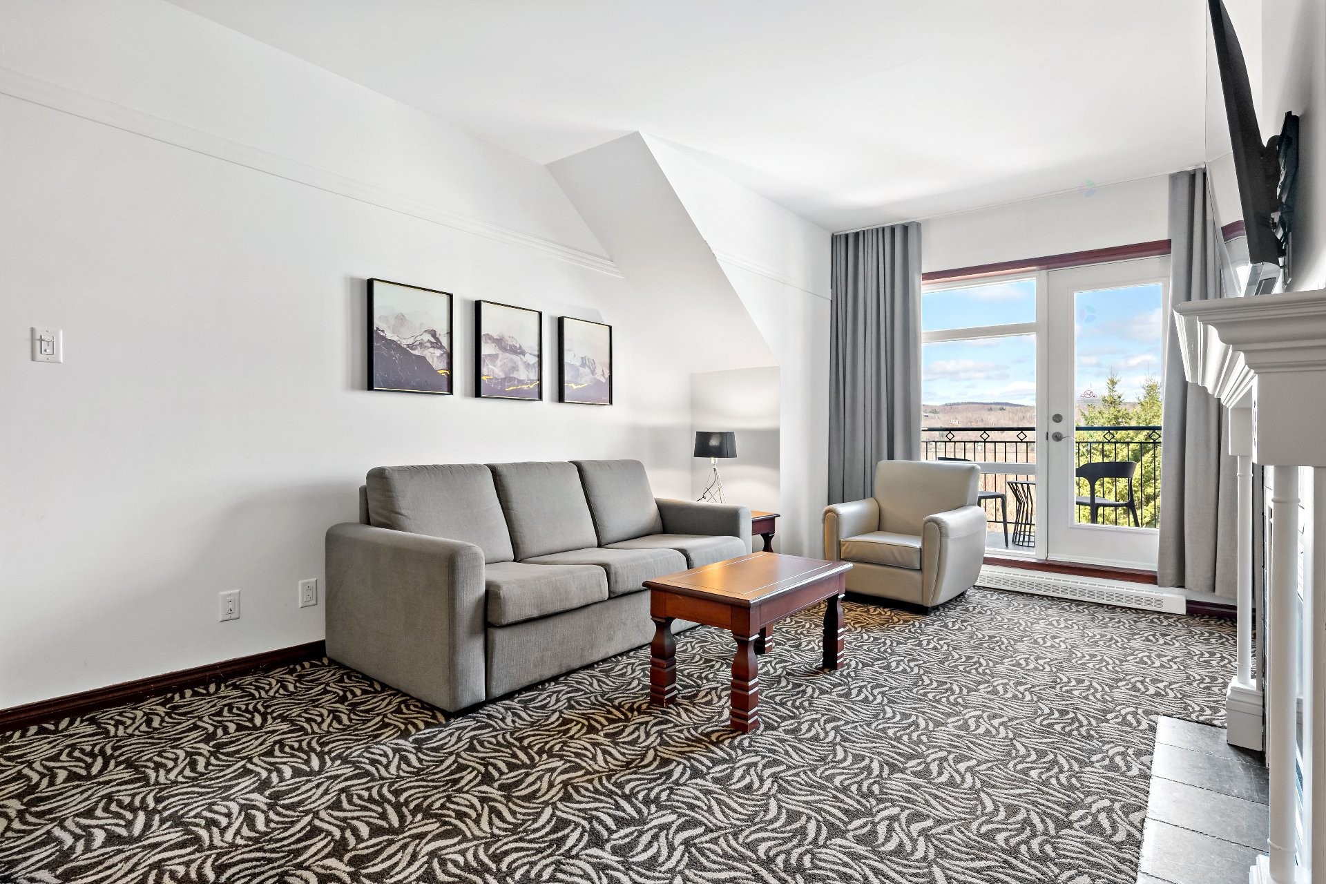 









150


Ch. au Pied-de-la-Montagne

, 314-D,
Mont-Tremblant,




QC
J8E3M2

