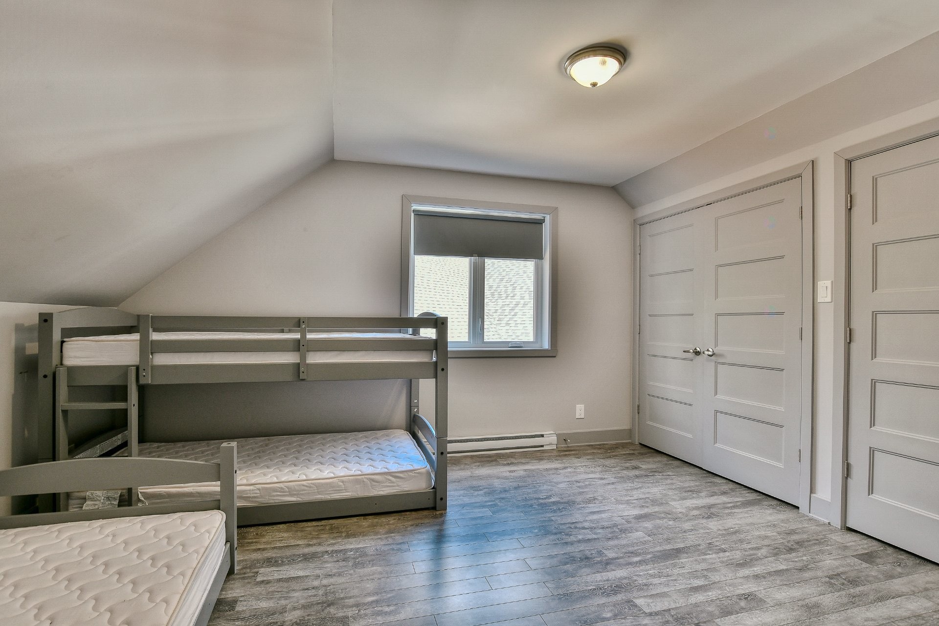 









589


Ch. du Lac-Sylvère

,
Saint-Donat,




QC
J0T2C0

