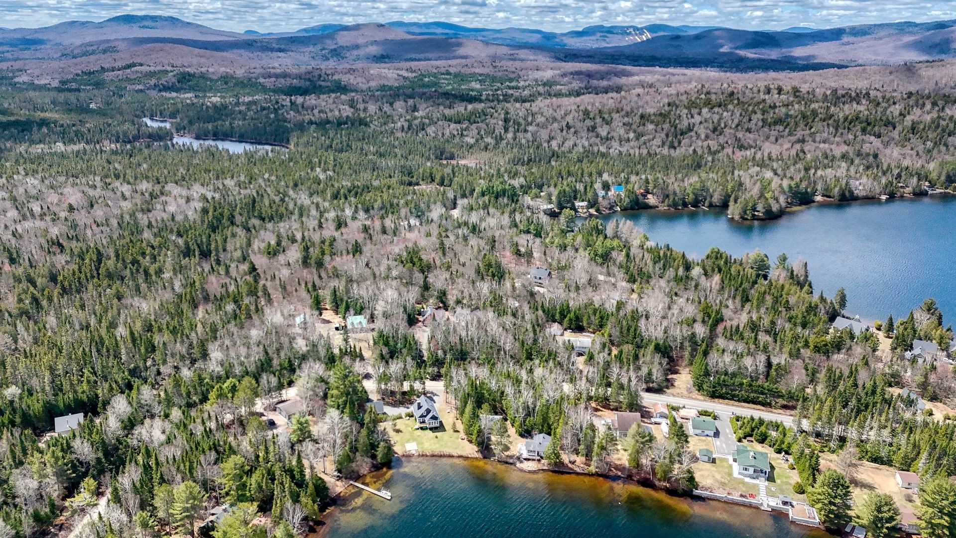 









589


Ch. du Lac-Sylvère

,
Saint-Donat,




QC
J0T2C0

