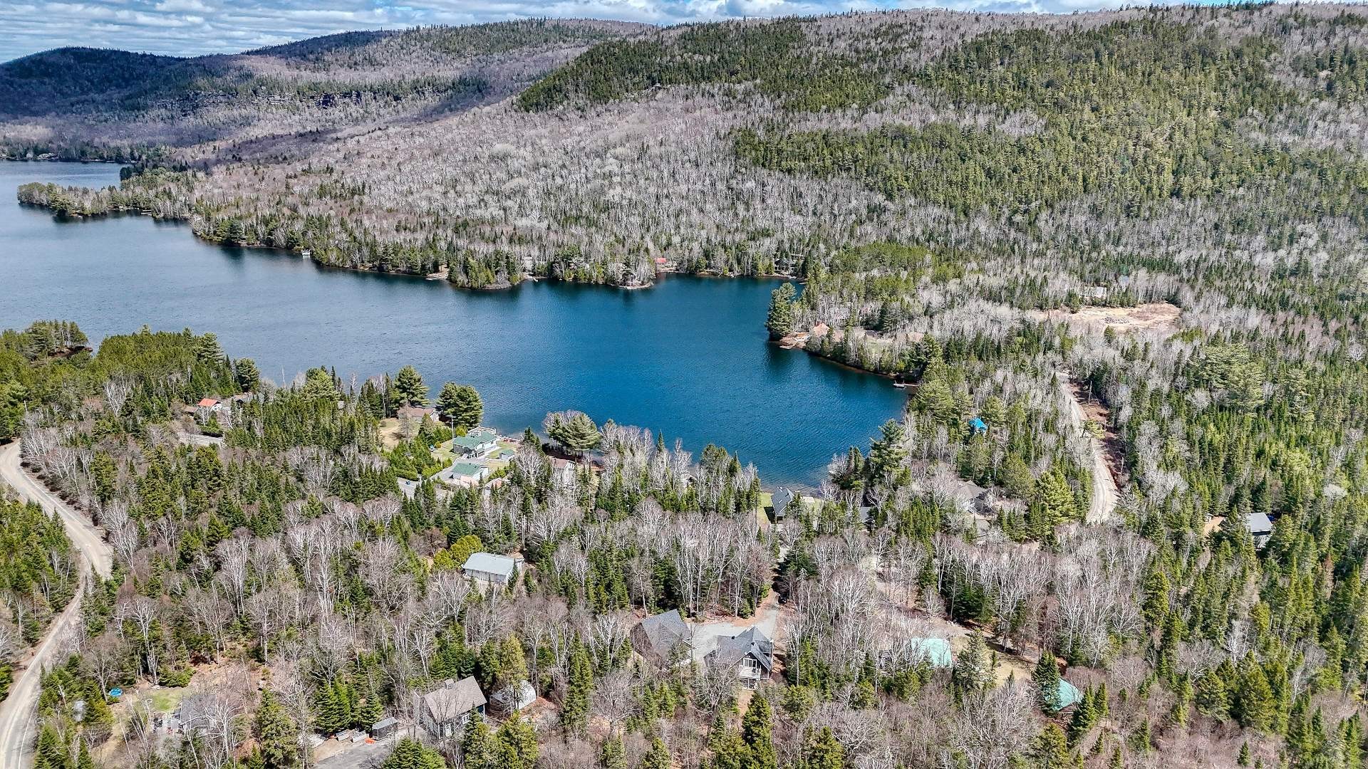 









589


Ch. du Lac-Sylvère

,
Saint-Donat,




QC
J0T2C0

