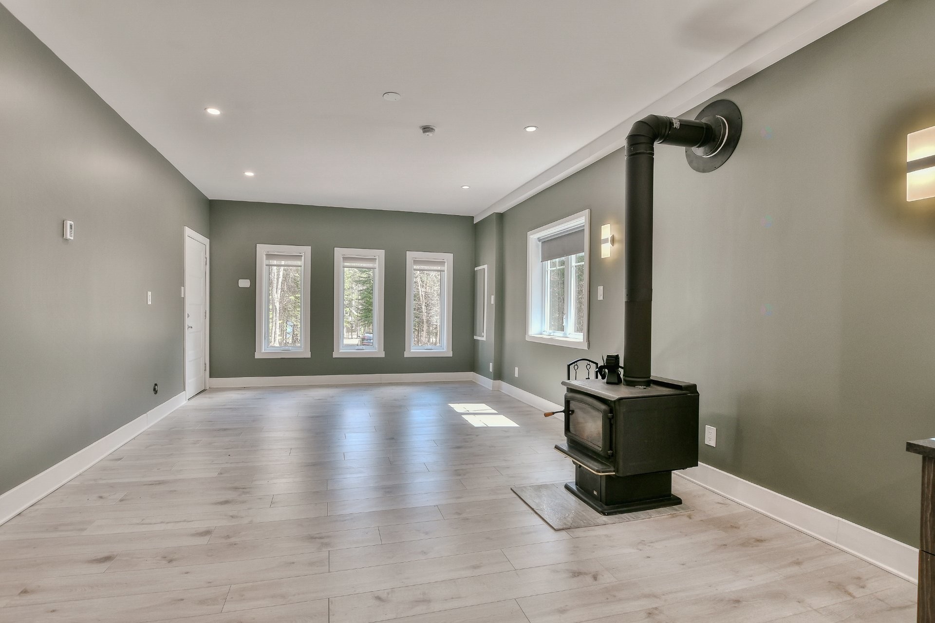 









589


Ch. du Lac-Sylvère

,
Saint-Donat,




QC
J0T2C0

