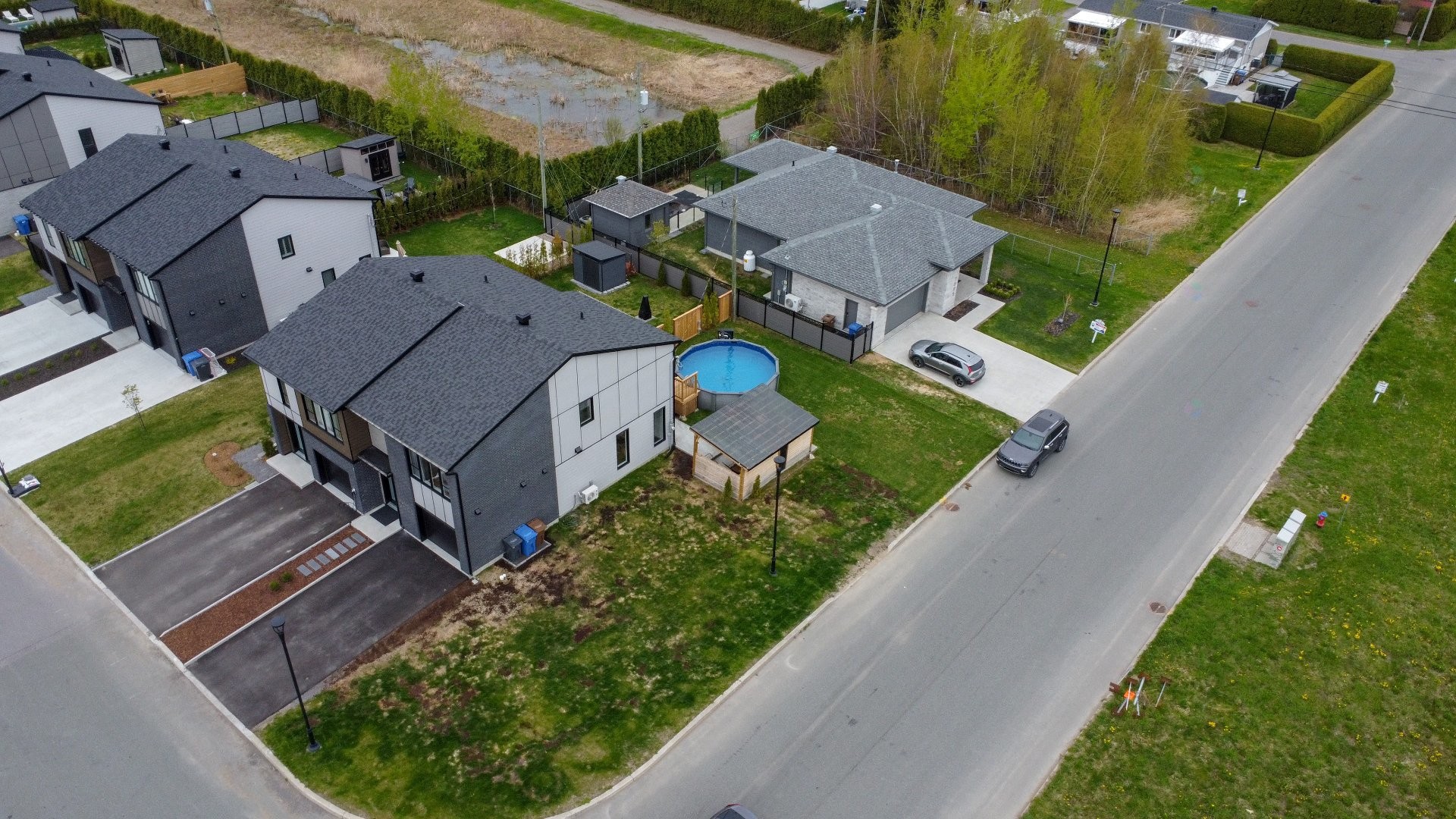 









819


Rue de la Création

,
Trois-Rivières,




QC
G9B0Z8

