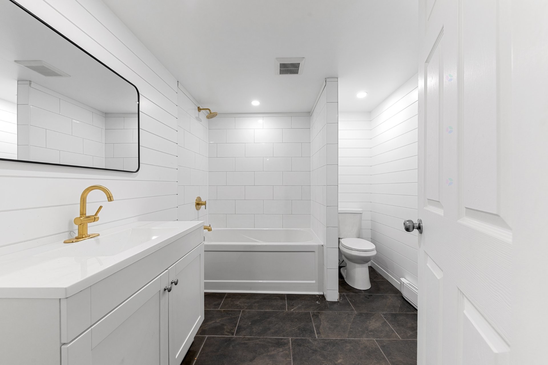 









7496

 - 7502


Av. Christophe-Colomb

,
Montréal (Villeray/Saint-Michel/Parc-Extension),




QC
H2R2S7

