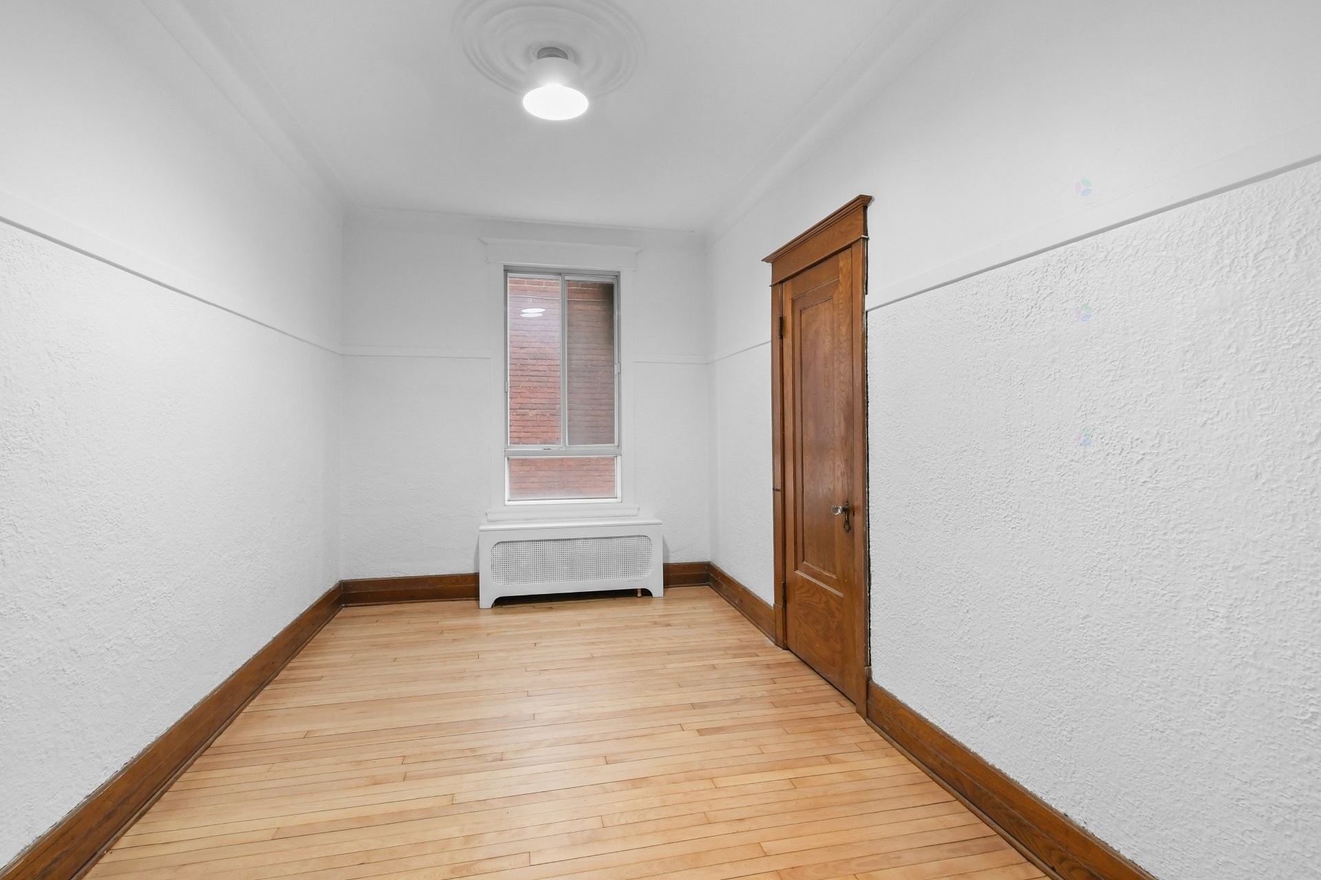 









7496

 - 7502


Av. Christophe-Colomb

,
Montréal (Villeray/Saint-Michel/Parc-Extension),




QC
H2R2S7

